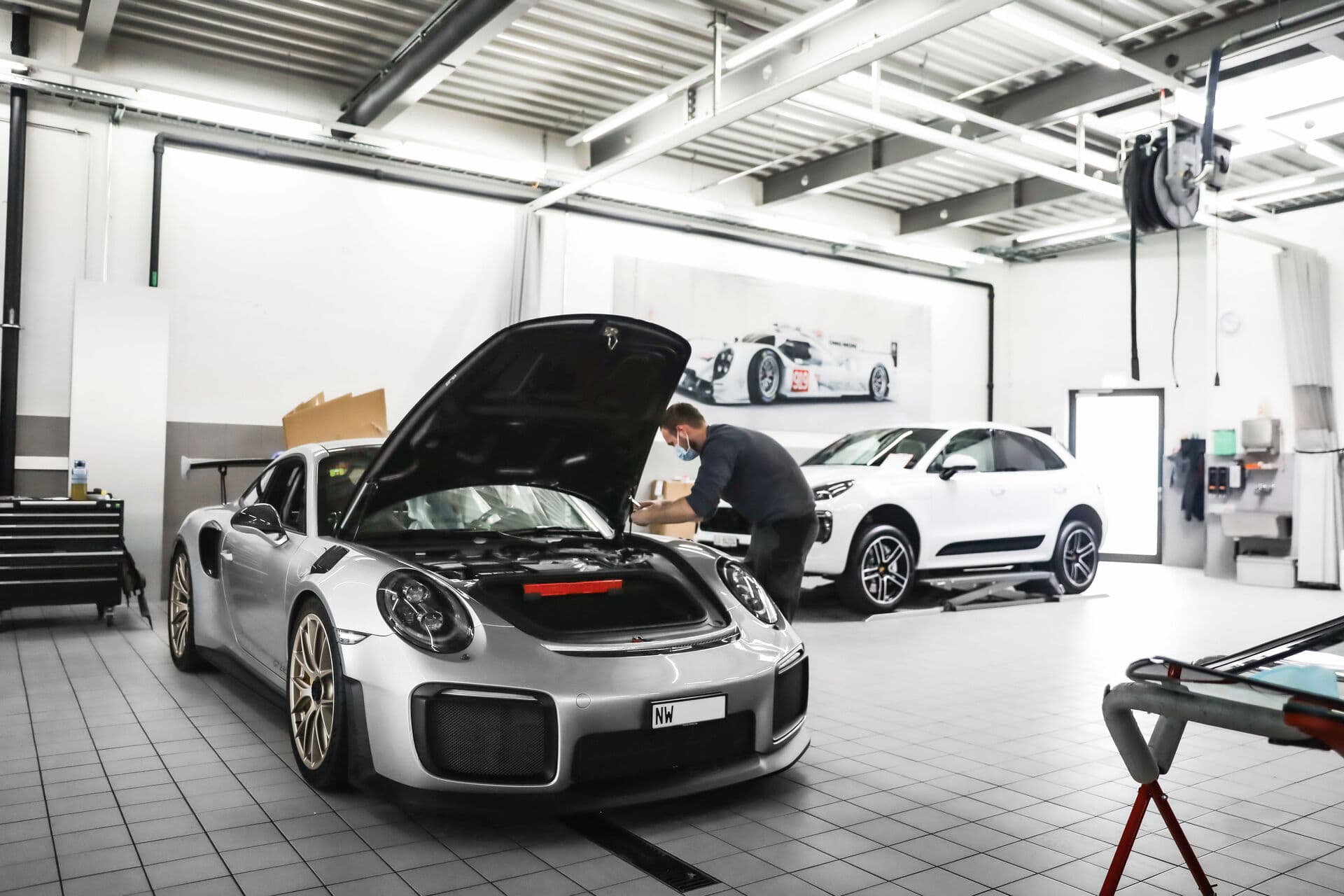 Garage Esteves - Intérieur du garage automobile à Satigny